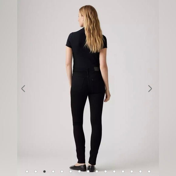 EUC Levi’s 311 Shaping Skinny Women’s Jeans - Picture 3 of 8